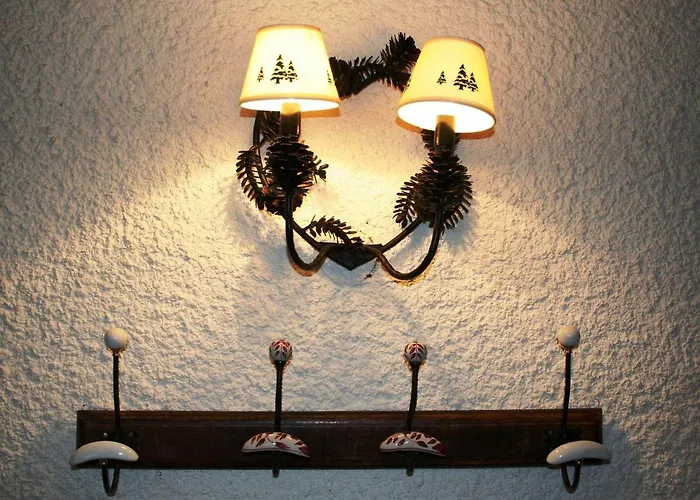 1850 : Ensoleille Ski-aux-pieds Avec Balcon, Parking, Wifi - Fr-1-575-36 Apartman Courchevel