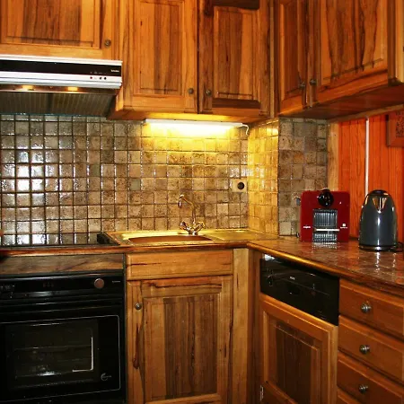 1850 : Ensoleille Ski-aux-pieds Avec Balcon, Parking, Wifi - Fr-1-575-36 Апартаменты *