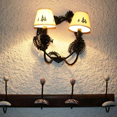 1850 : Ensoleille Ski-aux-pieds Avec Balcon, Parking, Wifi - Fr-1-575-36 Appartement Courchevel