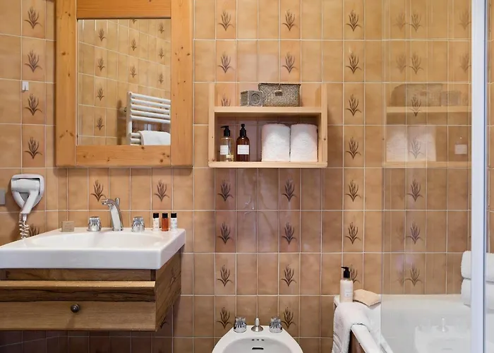 1850 : Ensoleille Ski-aux-pieds Avec Balcon, Parking, Wifi - Fr-1-575-36 クールシュヴェル